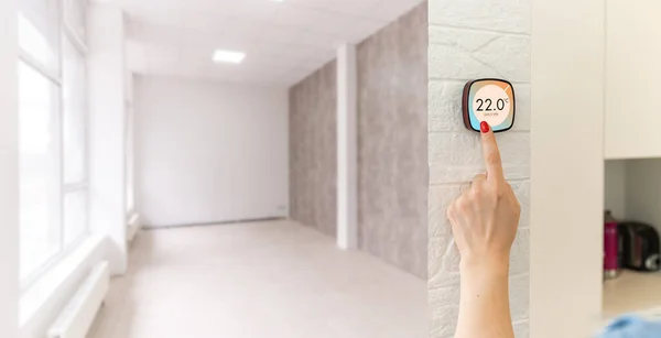 Thermostat Smart Home Domotische Bedienfeld Der Wand Für Winter Haus — Stockfoto