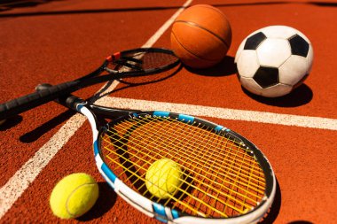 Sahada Çeşitli Spor Teçhizatlarının Yakın Çekimi.