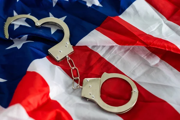 Bilincs Amerikai Zászló Hátterében Bűnözés Fogalma Amerikai Egyesült Államokban — Stock Fotó