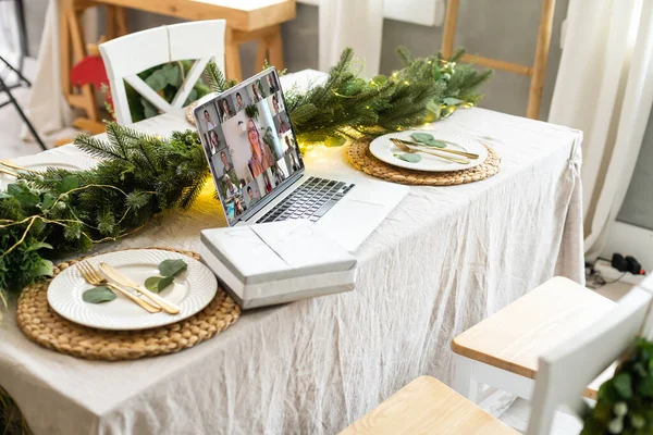 Virtual Christmas Tree Meeting Team Teleworking Family Video Call Remote — Stock Photo, Image