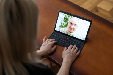 Çevrimiçi Video Konferansı İş Çağrısı ya da Webinar