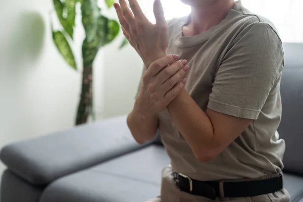 Hand Pain Close Office Worker Hands Hurt Close Womans Hands — Fotografia de Stock