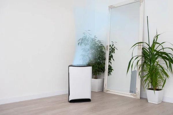 Air Purifier Cozy White Living Room Filter Cleaning Removing Dust — Photo