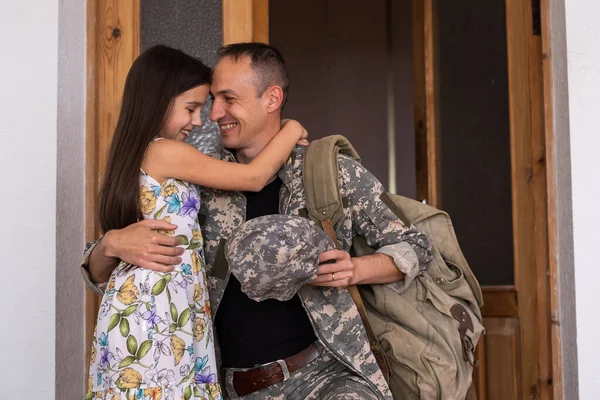 Affectionate Military Father Daughter Home — Stock Photo, Image