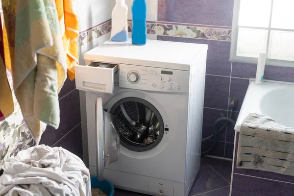 Washing Machine Broken Bathroom — Stock Photo, Image