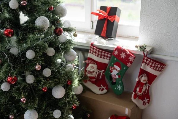Beautiful Decorated Christmas Tree Socks Cottage — Zdjęcie stockowe