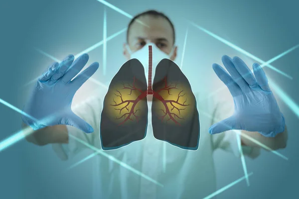 Лікар Дивиться Голограму Lungs Перевіряє Результат Тесту Віртуальному Інтерфейсі Аналізує — стокове фото