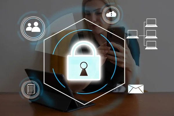Digitales Vorhängeschloss Symbol Cyber Sicherheitsnetzwerk Und Datenschutztechnologie Auf Virtuellem Bildschirm — Stockfoto