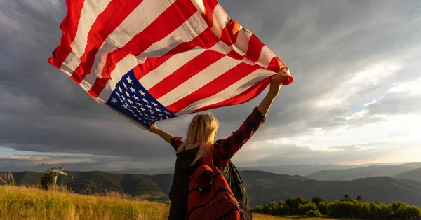 Young Woman Holding American Flag Sky Background — Φωτογραφία Αρχείου