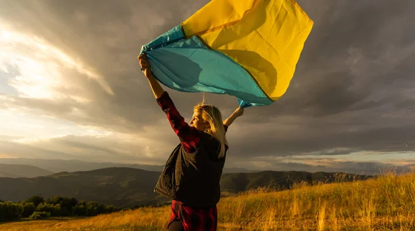 Beautiful Young Woman Flag Ukraine — стоковое фото