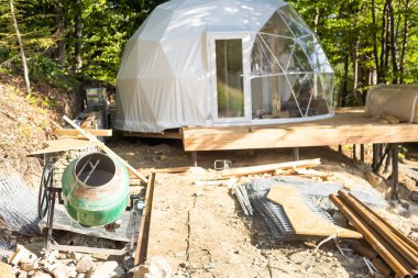 the master builds the dome, private and multi-storey buildings