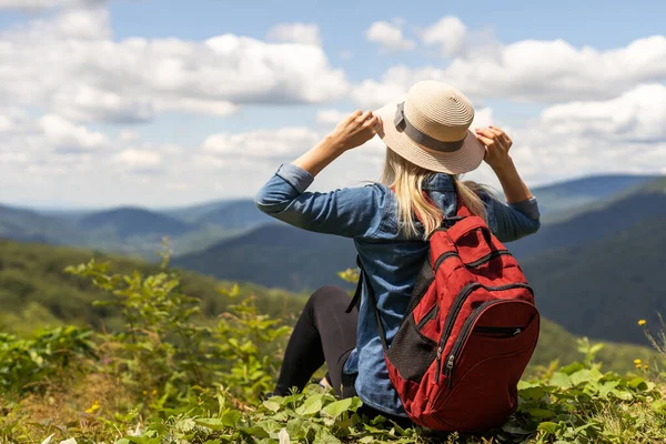 Girl Traveler Hiking Backpack Rocky Mountains Landscape Travel Lifestyle Concept — Stock Photo, Image