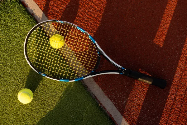 Pelotas Tenis Raqueta Cancha Hierba — Foto de Stock