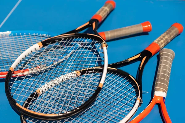 Broken Tennis Rackets Clay Tennis Court — Stock Fotó