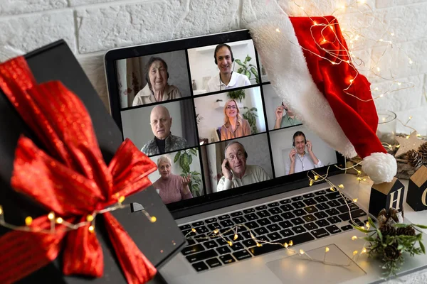 Family Online Video Conference Christmas Greetings Virtual Call Screen Laptop — 스톡 사진