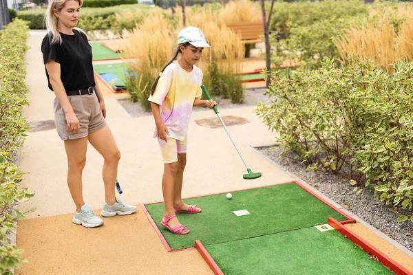 Mother Playing Her Cute Daughter Mini Golf Outdoor Playground — Fotografia de Stock