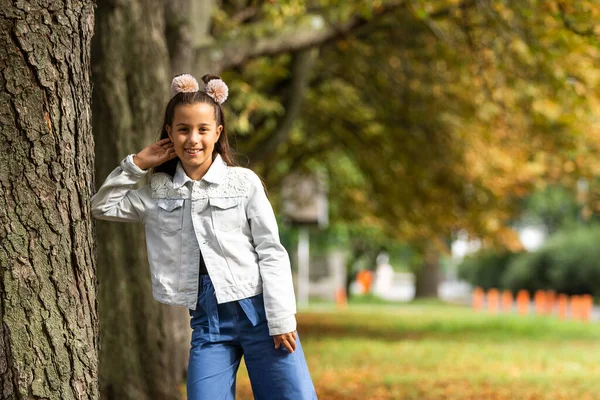 Little Girl Park Autumn Space Text — Fotografia de Stock