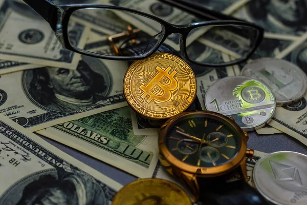 Moneda Crypto Bitcoin Moneda Con Reloj — Foto de Stock