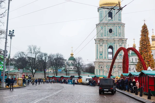 Karácsonyfa Sofjevszkaja Téren Karácsonyi Vásár Alatt December 2019 Kijev Ukrajna — Stock Fotó