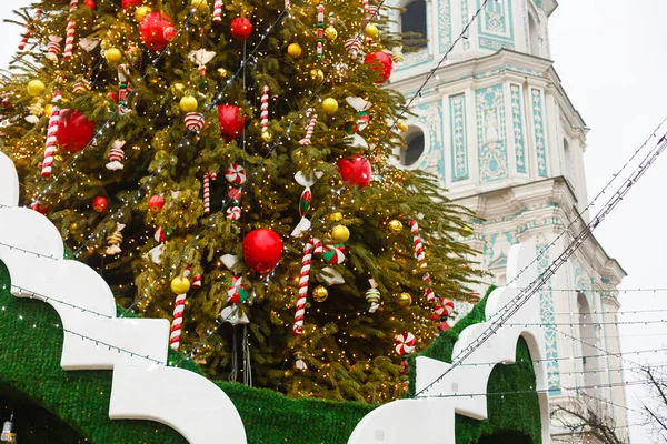 Kerstboom Ingesteld Sofievskaya Plein Tijdens Het Houden Van Kerstmarkt December — Stockfoto