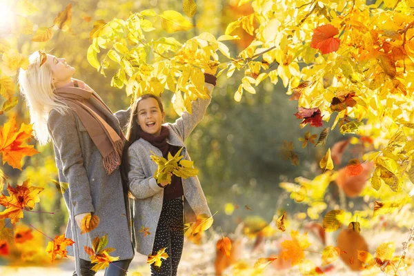 Happy Family Mother Child Little Daughter Play Cuddling Autumn Walk — Zdjęcie stockowe