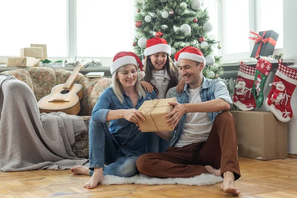 Merry Christmas Happy New Year Happy Family Living Room Floor — ストック写真