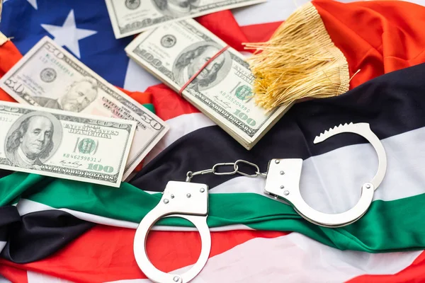 Fém Bilincs Amerikai Dollár Készpénz Zászló Felett Usa Eae Zászlók — Stock Fotó