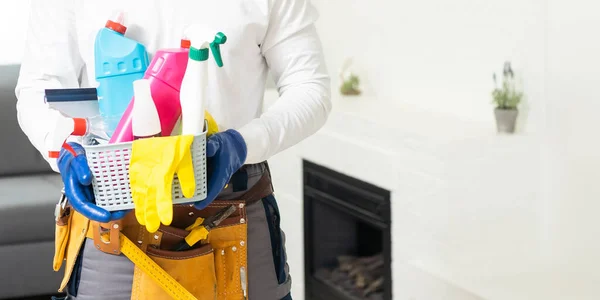 Portret Van Een Conciërge Met Emmer Wasmiddelen Keuken Schoonmaakdiensten — Stockfoto