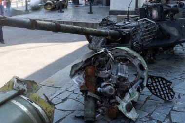 Kiev 'deki bozuk Rus askeri ekipmanı.
