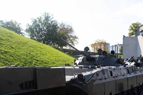 乌克兰军队的装甲军车 在基辅举行的军事装备展览 现代军事技术 乌克兰 — 图库照片