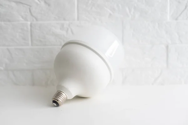 Duża Żarówka Białym Tle Lampa Led — Zdjęcie stockowe