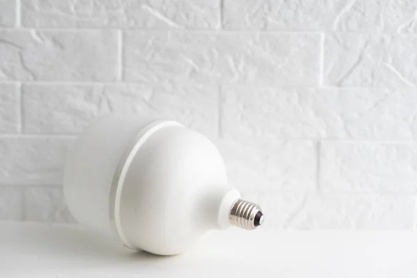 Duża Żarówka Białym Tle Lampa Led — Zdjęcie stockowe