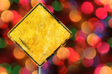 boş kirli sarı yol işareti