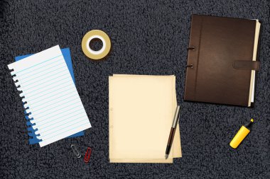 kalem ve kitap ofis kağıtları