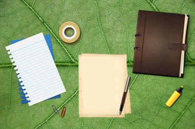 kalem ve kitap ofis kağıtları