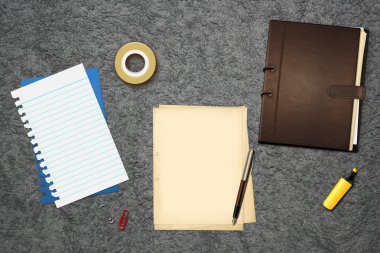 kalem ve kitap ofis kağıtları