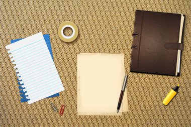 kalem ve kitap ofis kağıtları