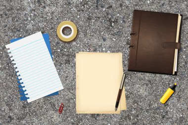 kalem ve kitap ofis kağıtları