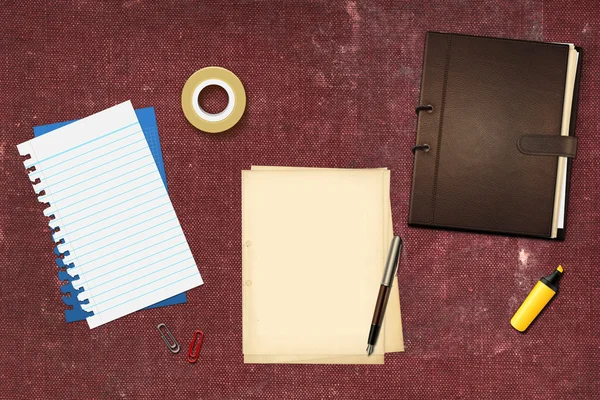 Бумаги и ручка — стоковое фото