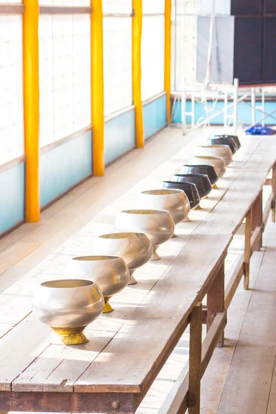 Tazón de metal monje alm para donación — Foto de Stock
