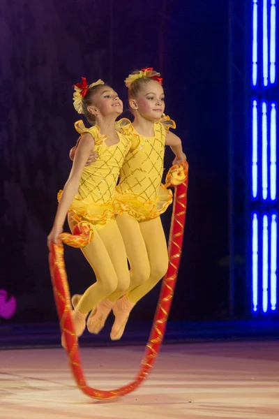 "Baby-Cup Belswissbank "gymastics Contest, Minsk, Wit-Rusland. — Stockfoto