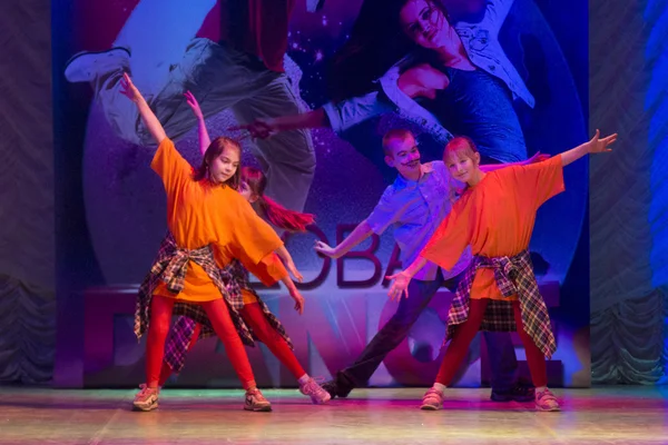 "Global Dance "-Wettbewerbe in Choreographie, 16. Februar 2014 in Minsk, Weißrussland. — Stockfoto