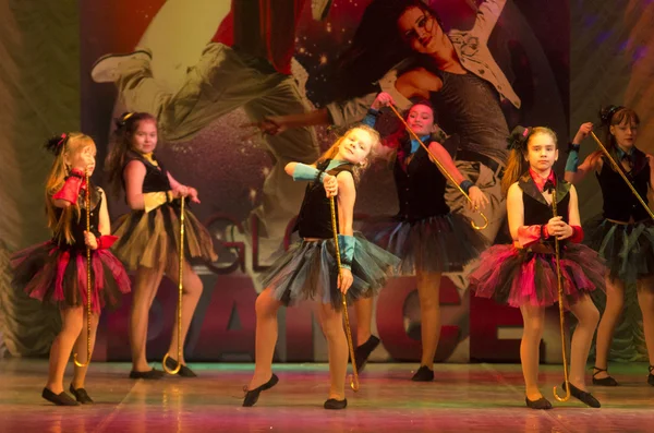 "Global Dance "versenyek koreográfia, 16 február 2014-ban Minszk, Fehéroroszország. — Stock Fotó