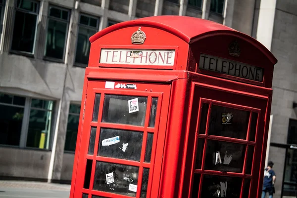 Red phone booth — Stockfoto