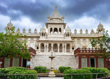 24 Ağustos 2022: Jaswant Thada, Hindistan 'ın Rajasthan eyaletinin Jodhpur kentinde yer alan bir mezarlıktır. Hindistan.