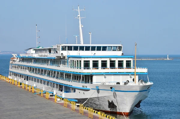 Toeristische cruiseschip — Stockfoto