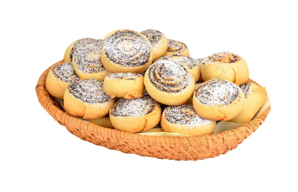 Rolo de biscoito caseiro com papoula em uma cesta wattled — Fotografia de Stock