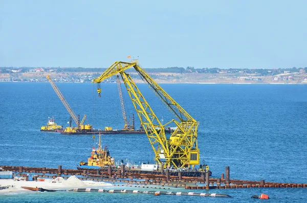 Bauarbeiten für neues Terminal im Hafen — Stockfoto