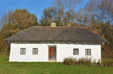 hasır çatılı antik hut