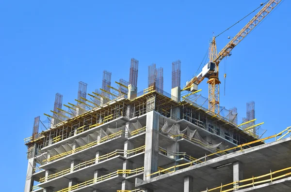 Kran und Baustelle — Stockfoto